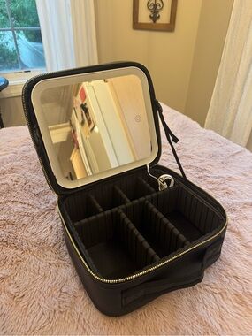 Travel Makeup Toiletry Case with Lighted Mirror and Jewelry Case